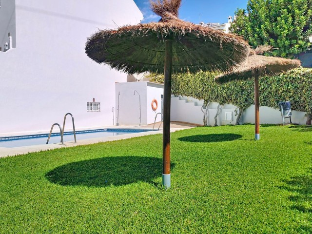 Maison mitoyenne avec 3 Chambres  à Fuengirola