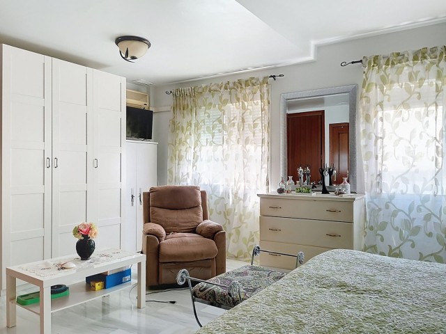 Maison mitoyenne avec 3 Chambres  à Fuengirola