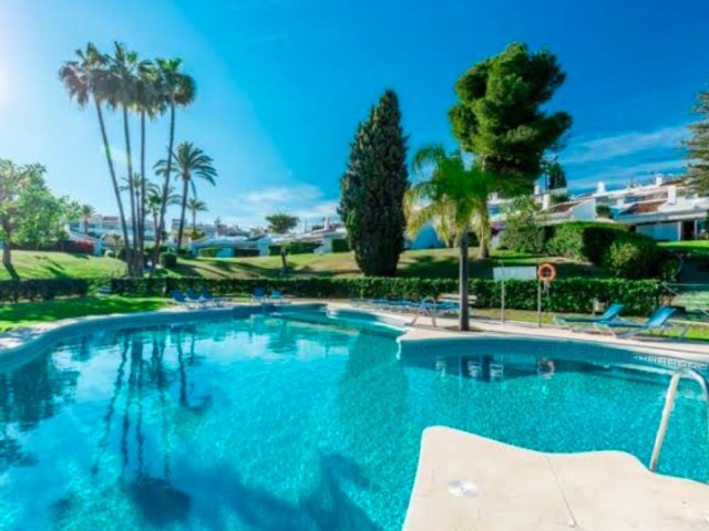 2 Soveroms Leilighet i Nueva Andalucía