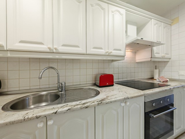 2 Bedrooms Apartment in Calahonda