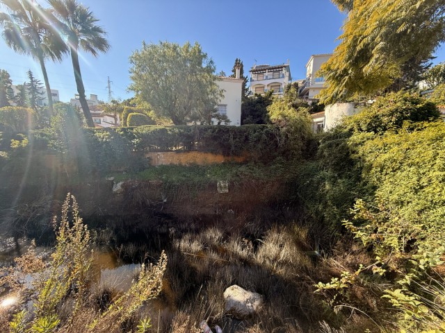  Plot in Nueva Andalucía