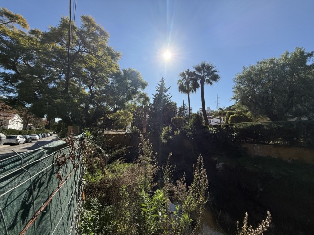 Plot in Nueva Andalucía