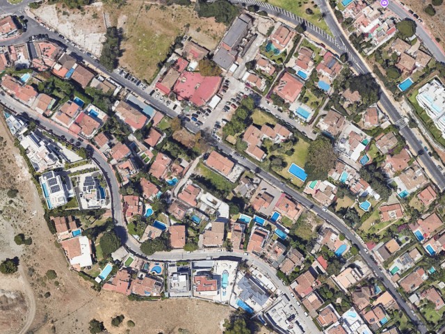  Plot in Nueva Andalucía