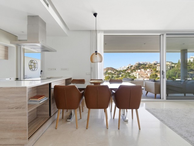 3 Bedrooms Apartment in Benahavís