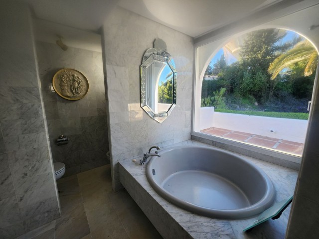 3 Soveroms Leilighet i Guadalmina Baja