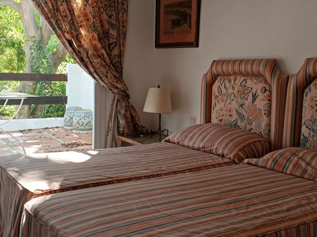 3 Makuuhuoneen Huoneisto Guadalmina Baja