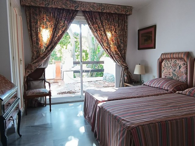 3 Makuuhuoneen Huoneisto Guadalmina Baja