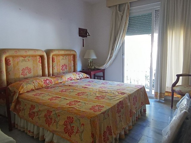 3 Bedrooms Apartment in Guadalmina Baja