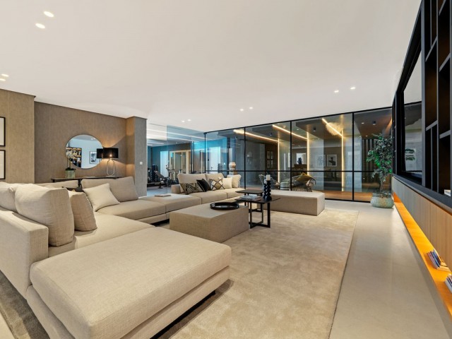 6 Bedrooms Villa in La Quinta