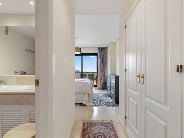 3 Bedrooms Apartment in Benahavís