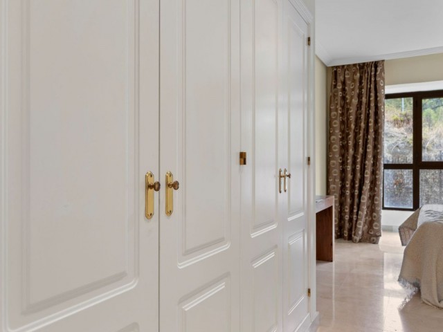 3 Bedrooms Apartment in Benahavís