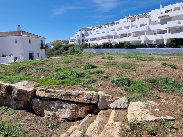  Plot in New Golden Mile