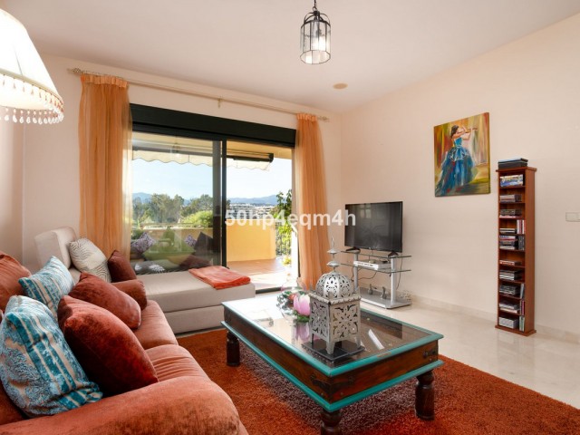 Apartamento con 2 Dormitorios  en Guadalmina Alta