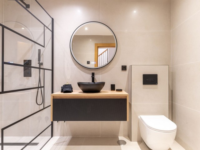 4 Bedrooms Townhouse in New Golden Mile