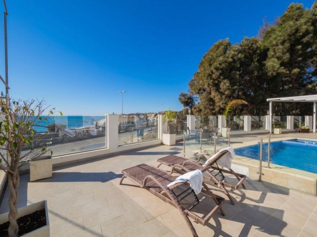 Villa avec 6 Chambres  à El Chaparral