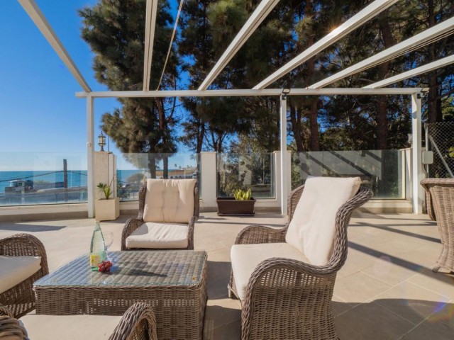 Villa avec 6 Chambres  à El Chaparral