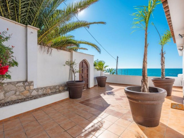 Villa avec 6 Chambres  à El Chaparral