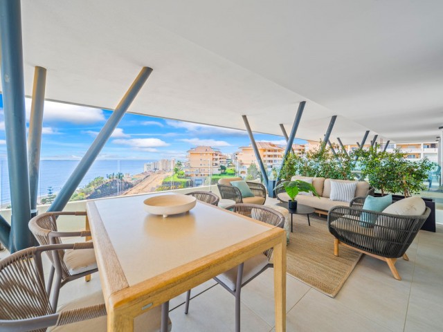 2 Bedrooms Apartment in Fuengirola