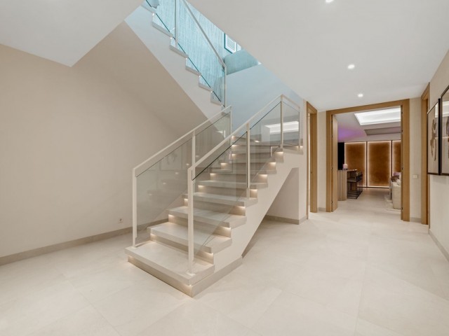 4 Soveroms Villa i Nueva Andalucía