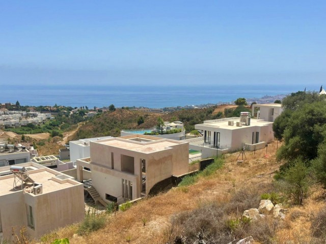Villa con 4 Dormitorios  en Mijas