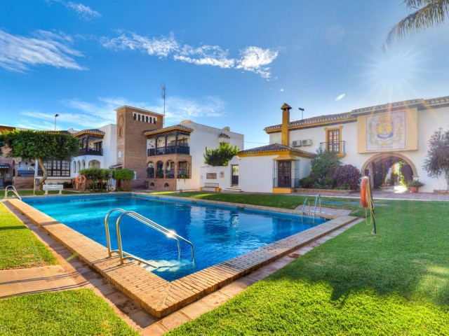 2 Bedrooms Apartment in Fuengirola