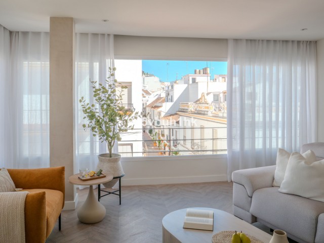 Apartamento con 2 Dormitorios  en Estepona