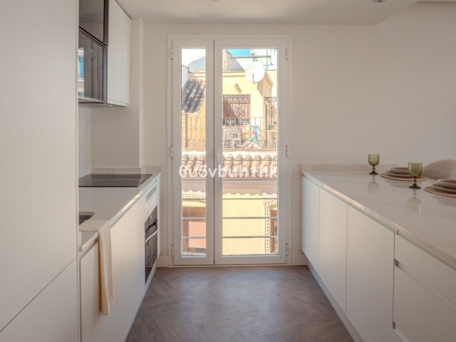 Apartamento con 2 Dormitorios  en Estepona