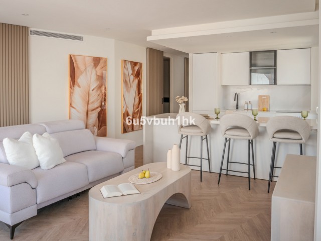Apartamento con 2 Dormitorios  en Estepona