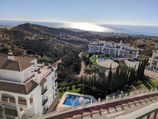 Penthouse avec 2 Chambres  à Calahonda