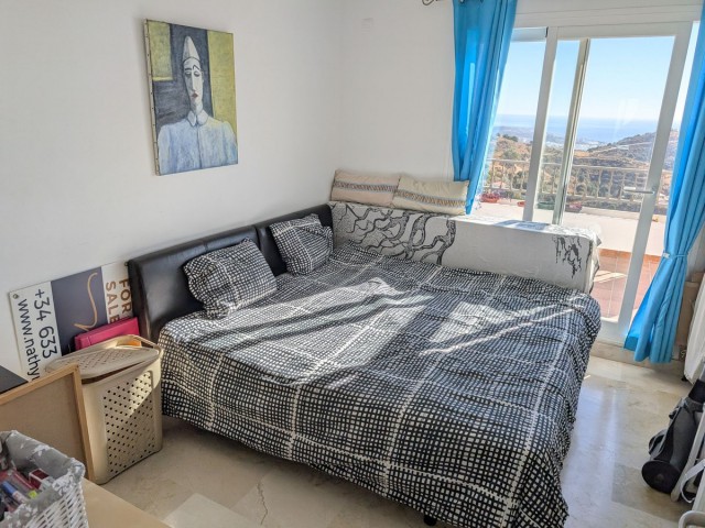 Penthouse avec 2 Chambres  à Calahonda