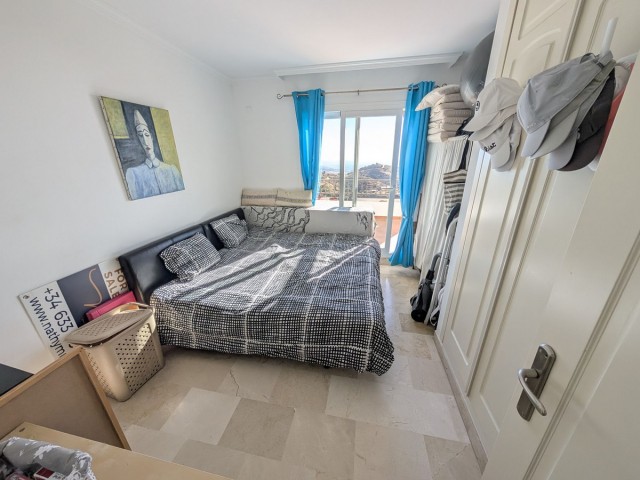 Penthouse avec 2 Chambres  à Calahonda