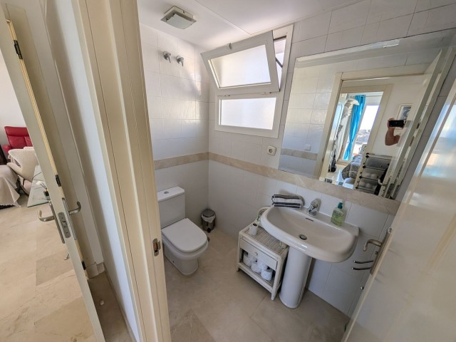 Penthouse avec 2 Chambres  à Calahonda