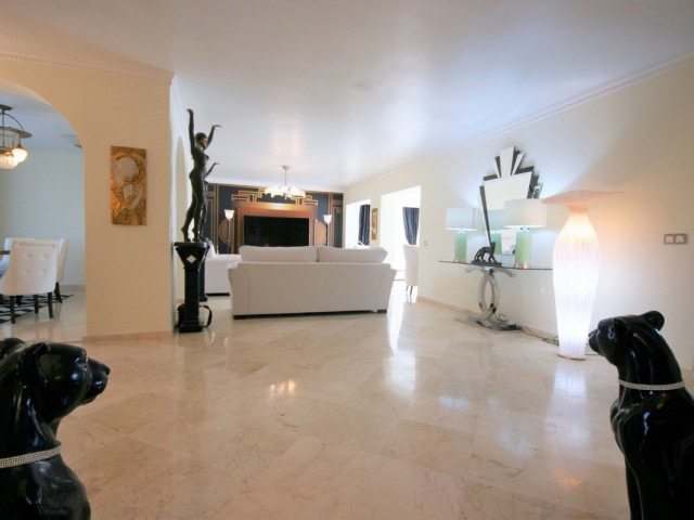 Penthouse in Guadalmina Alta
