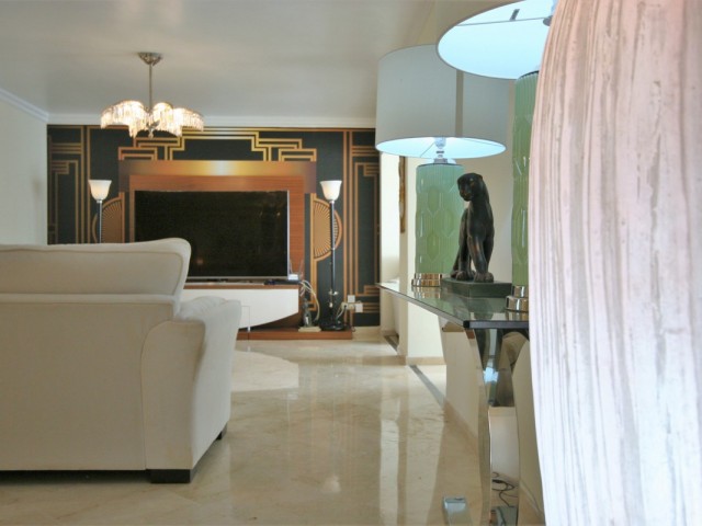 Kattohuoneisto Guadalmina Alta