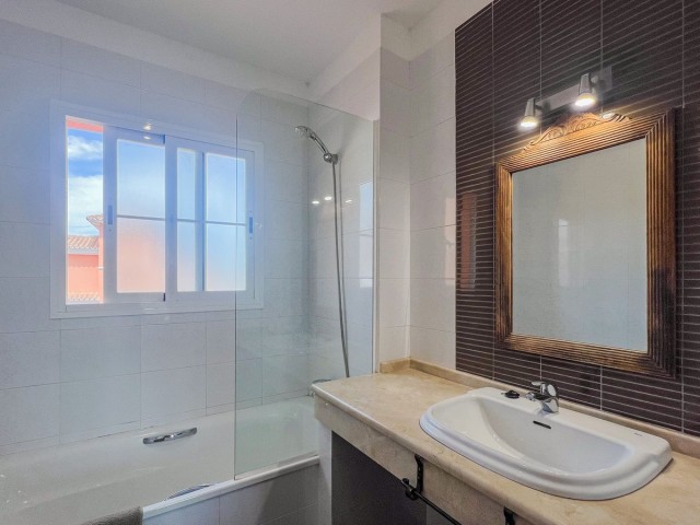 4 Slaapkamer Villa in Cerros del Aguila