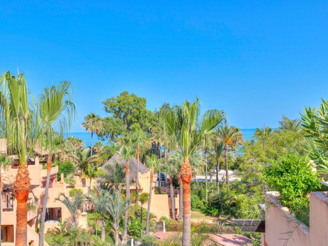 Penthouse avec 3 Chambres  à San Pedro de Alcántara