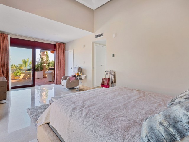 Penthouse avec 3 Chambres  à San Pedro de Alcántara