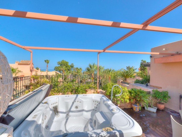 Penthouse avec 3 Chambres  à San Pedro de Alcántara