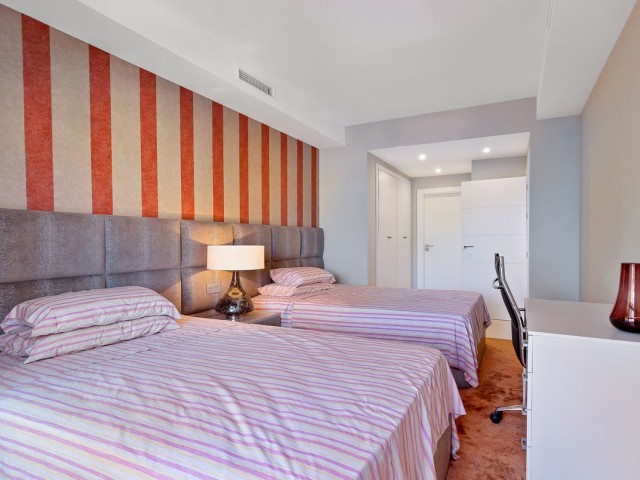 Penthouse avec 3 Chambres  à San Pedro de Alcántara