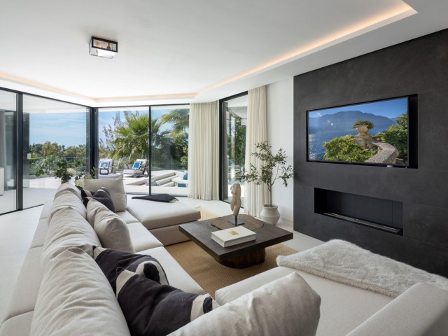 5 Bedrooms Villa in Benahavís