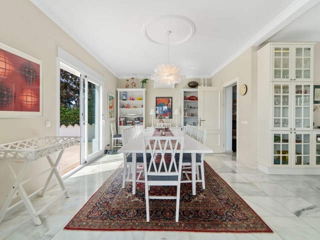 4 Bedrooms Villa in Sierrezuela