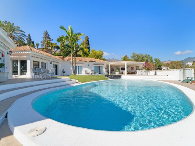 4 Bedrooms Villa in Sierrezuela