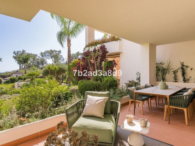 Apartamento con 3 Dormitorios  en New Golden Mile