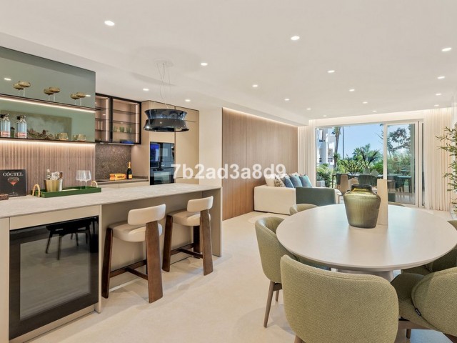 Apartamento con 3 Dormitorios  en New Golden Mile