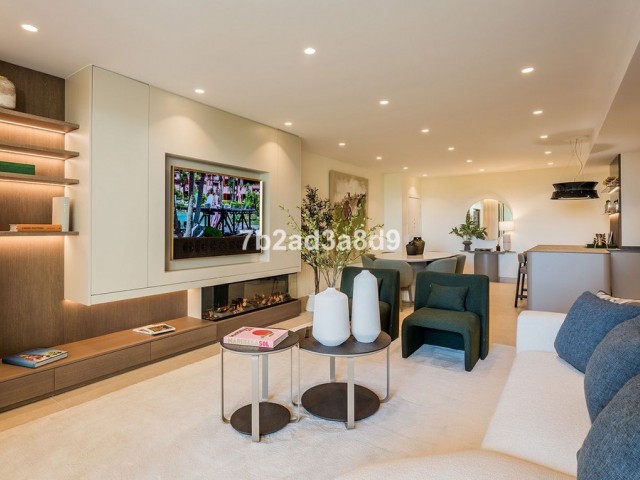 Apartamento con 3 Dormitorios  en New Golden Mile