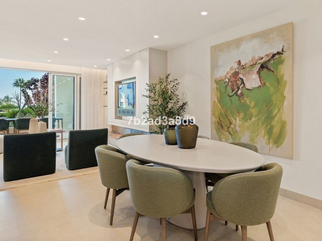 Apartamento con 3 Dormitorios  en New Golden Mile