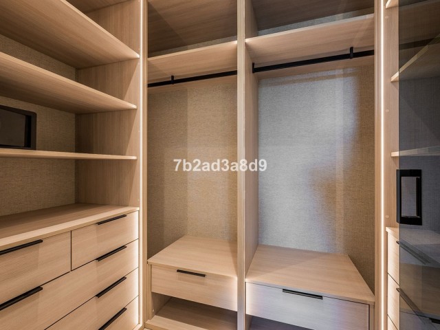 Apartamento con 3 Dormitorios  en New Golden Mile