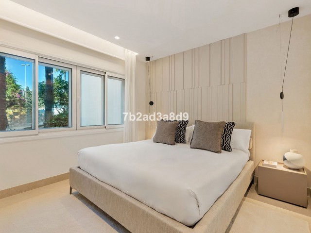 Apartamento con 3 Dormitorios  en New Golden Mile