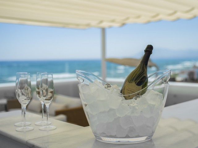 6 Makuuhuoneen Huvila Costabella