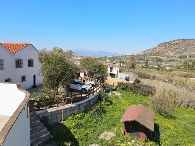 Villa con 3 Dormitorios  en Alhaurín el Grande